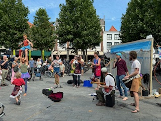 Jodi M Noord Market performers