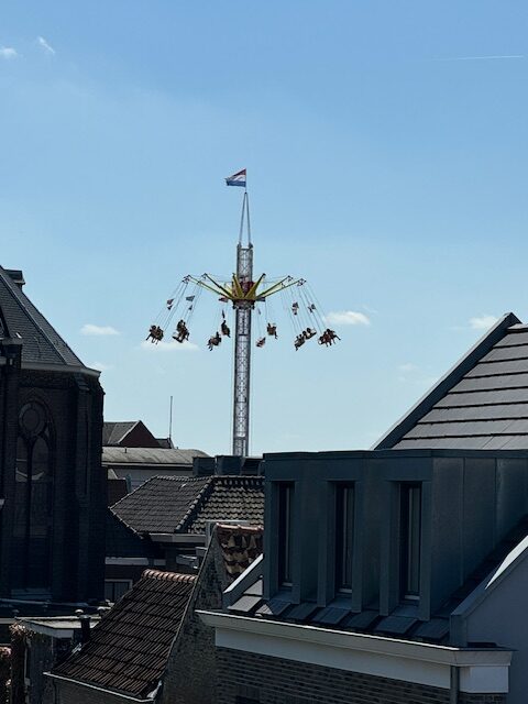 JOdi M Noord Twirler