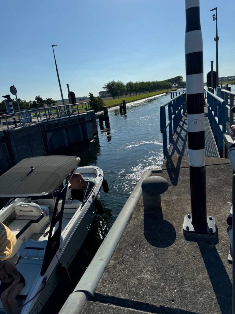 Jodi M Noord leaving the lock