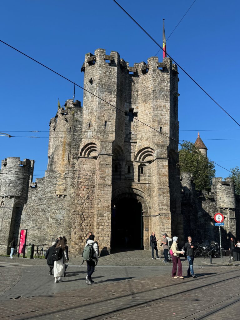 Jodi M Noord Castle front