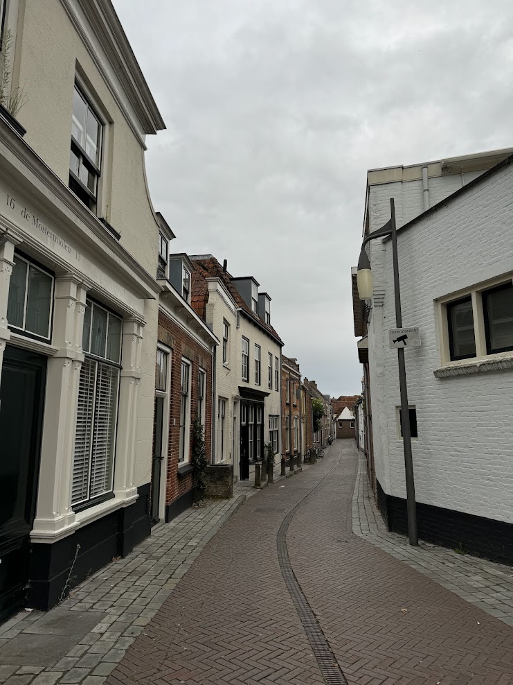 Jodi M Noord early homes