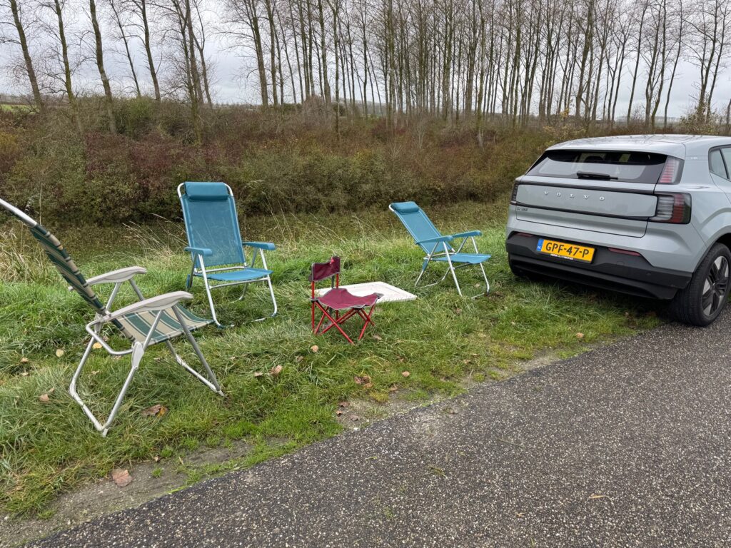 Jodi M Noord oystering lawn chairs