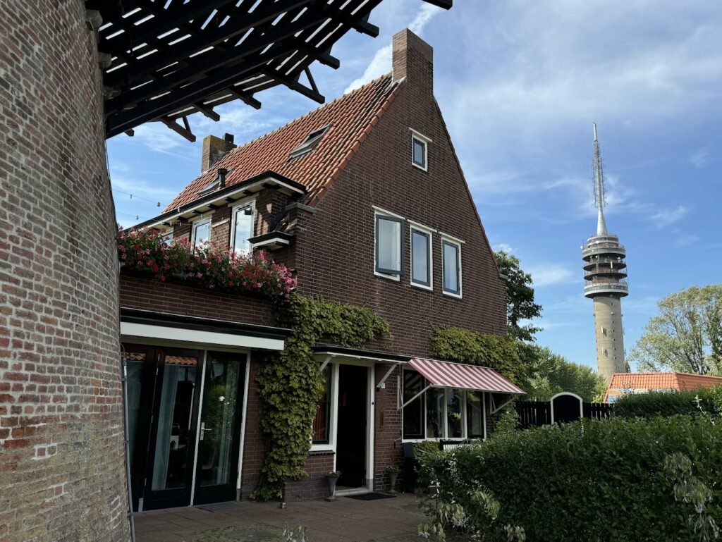 Jodi M Noord middle home