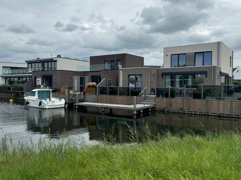 Jodi M Noord new build